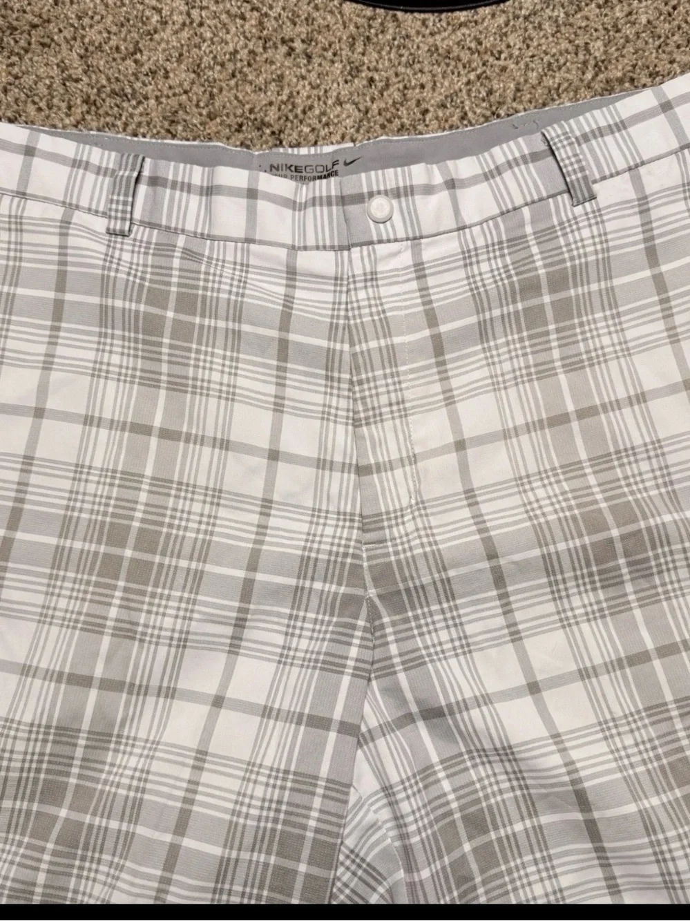Nike Golf Mens White & Gray Size 38 Flat Front Casual Shorts Swoosh